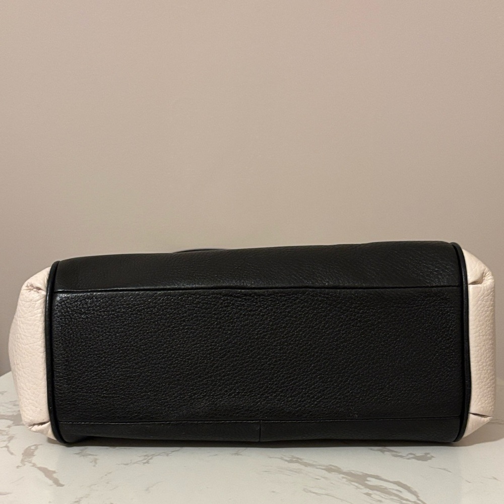 Coach Minetta Two-Tone Black and White Pebbled Leather Shoulder Bag - Picture 8 of 15